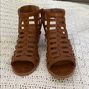 Brown Cupcake hightops